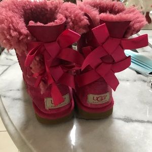 Toddler Girls Bailey Bow Uggs Size 11